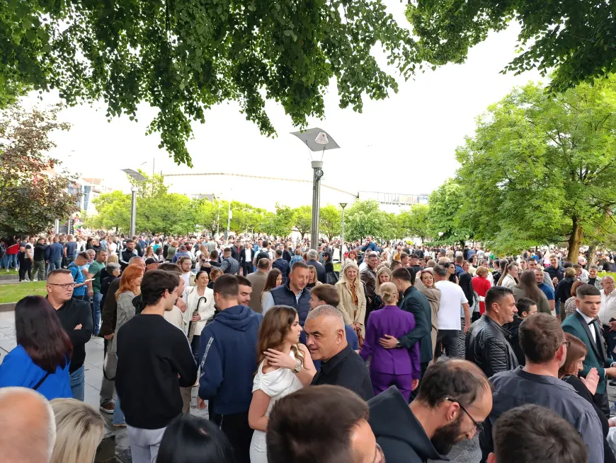 Sezona matura u Banjaluci (FOTO)