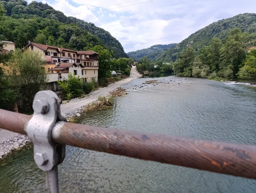Beton protiv prirode: Kako je rijeka Vrbas izgubila svoje obale (FOTO)