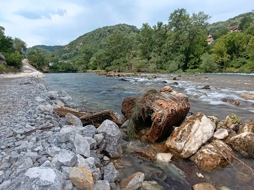 Beton protiv prirode: Kako je rijeka Vrbas izgubila svoje obale (FOTO)