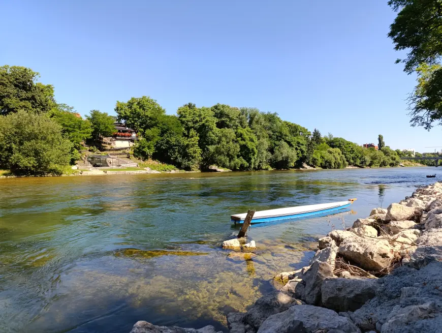 Beton protiv prirode: Kako je rijeka Vrbas izgubila svoje obale (FOTO)