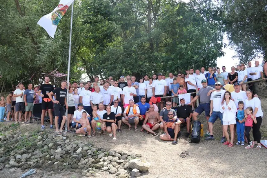 Prva derventska regata okupila 100 učesnika sa 30 plovila